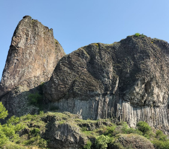 Volcanic fields, between eruptions and the beauty of the volcanic landscape.